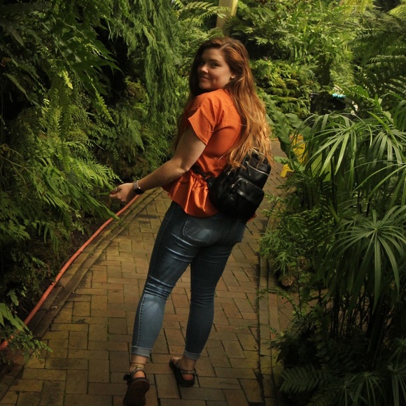 Meet your Posher, Megan - Picture 1 of 1